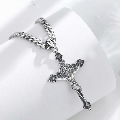 Crucifix - Jesus on a cross necklace - Highly detailed must have