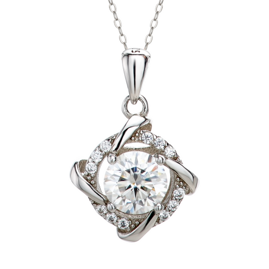 Silver Necklace with an Excellent Grade Cut Moissanite